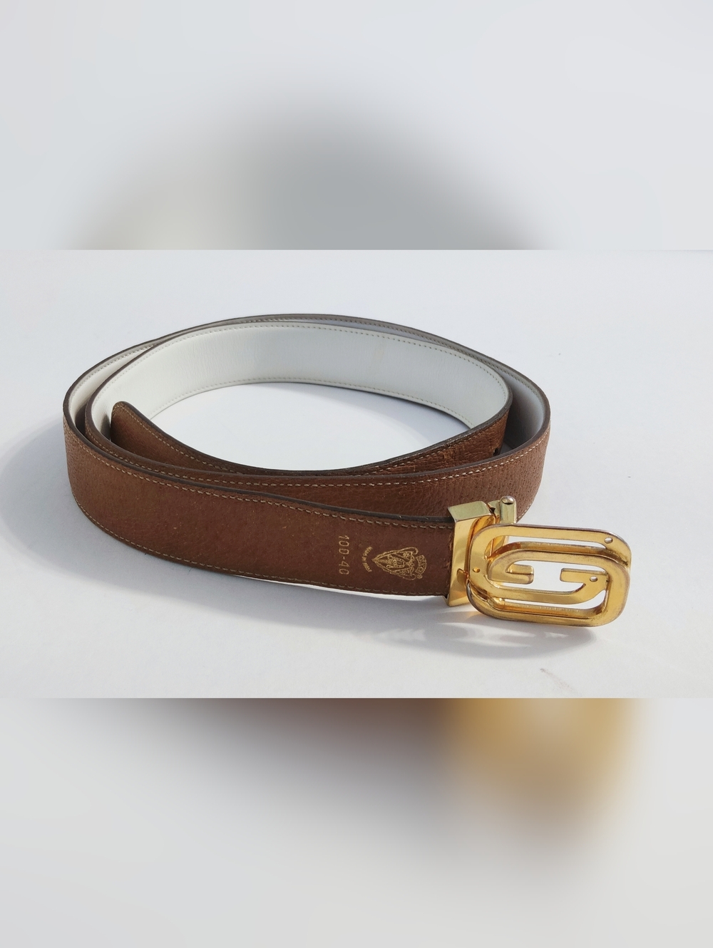 Rare Gucci Vintage Reversible Brown And White Leather Belt. 100sm 40in